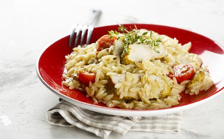 Przepis na risotto makaronowe z kurczakiem i warzywami