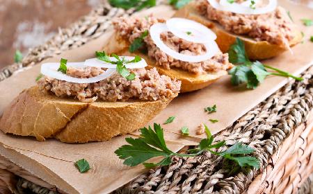 Pasta z tuńczyka z chrzanem - smarowidło do pieczywa o orzeźwiającym smaku